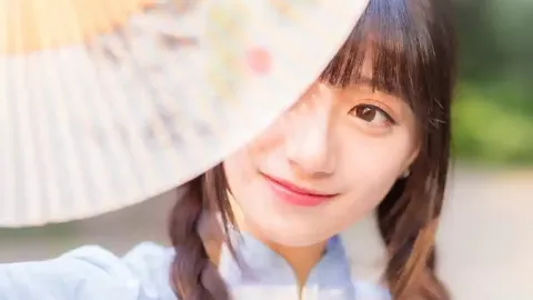 在动物园被老虎咬伤