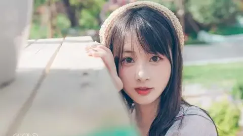 养猪场旁挖出佛首