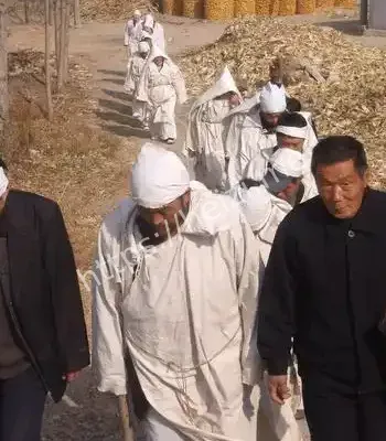 挖坟开棺