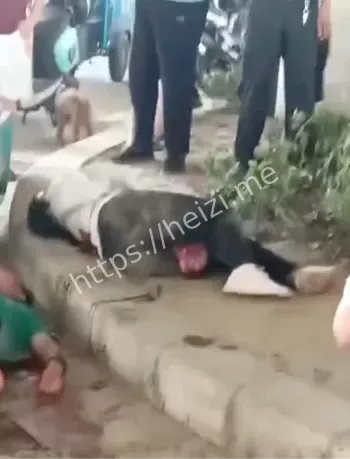 持械互殴