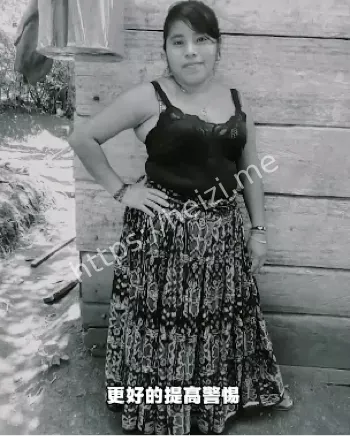 马里奥砍妻双手面部