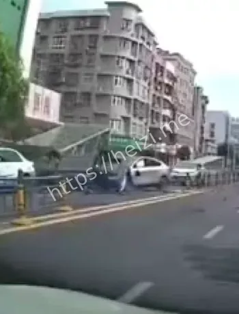 路怒症引发车祸