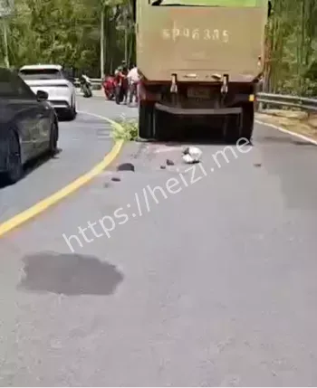 超车失误悲剧