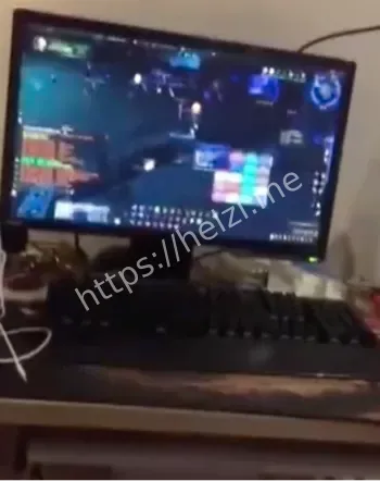 网吧内勾搭帅小伙