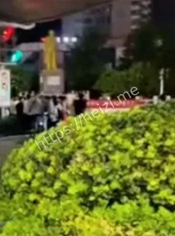 男子报复社会水果刀行凶