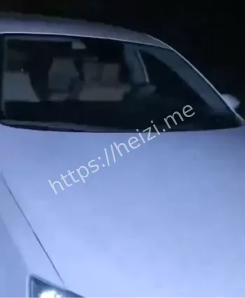 男女逃跑