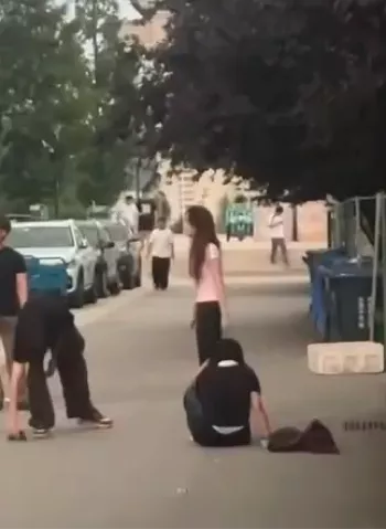 张宇泽脚踏两只船打人视频