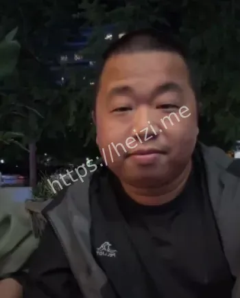 蓝战非抖音小红书禁关注