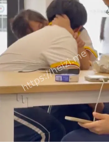 学生青春教育启示