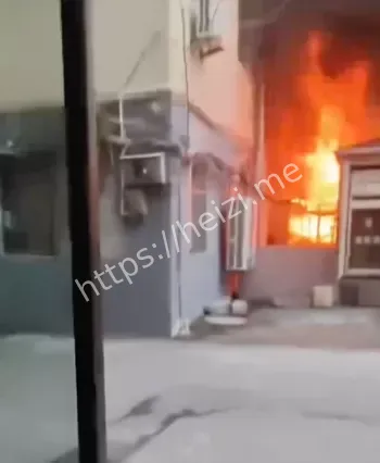 10月14日胶州东路店铺火灾细节