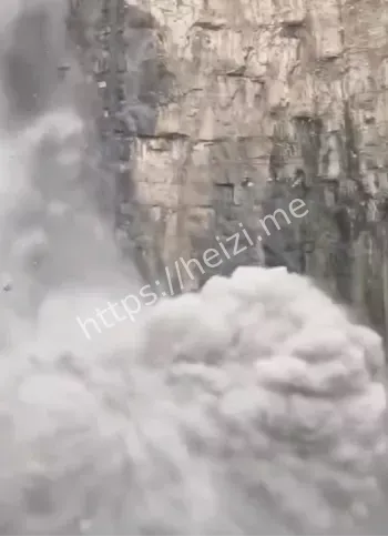 天瀑落石游客逃生视频曝光