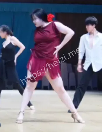 17岁小胖丫王香峦拉丁舞