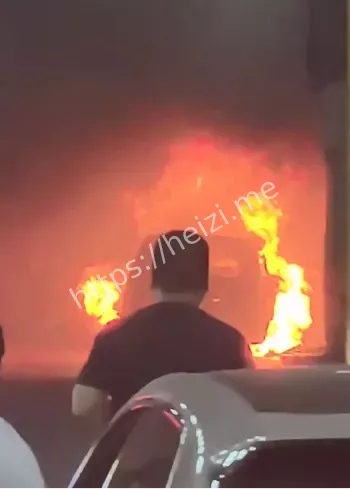 武汉隧道浓烟弥漫曝光