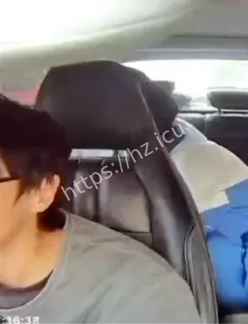 茂名学生车内激吻视频