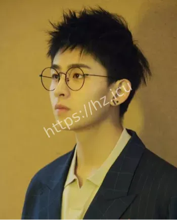 焦迈奇8块腹肌被玩弄