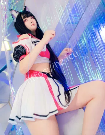 推特福利姬落落Raku