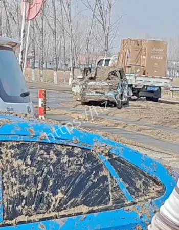 粪水喷涌而出