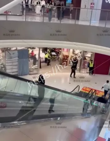 1人割喉命危