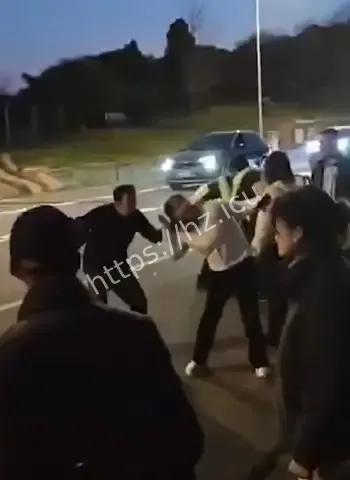 交警拦不住监控视频疯传