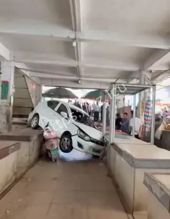 贵港菜市场冲撞事件