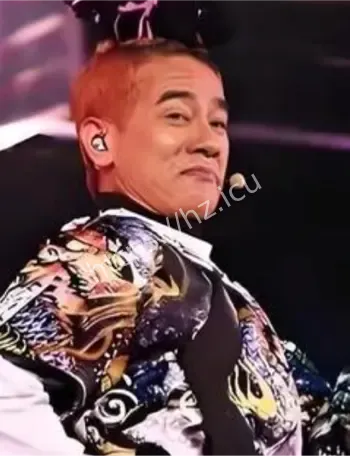 陈小春演唱会落泪