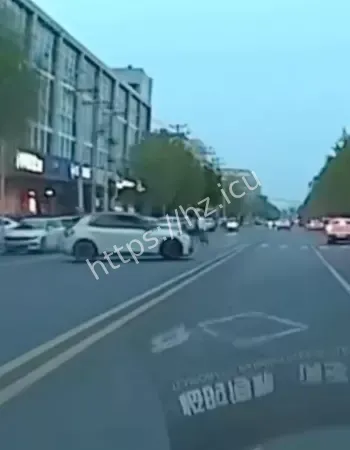 冷血掉头再碾压