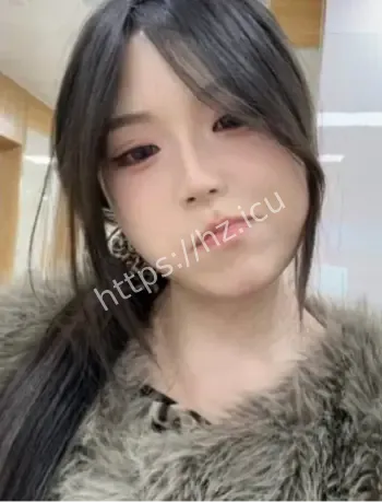 表演系女生擦边内容