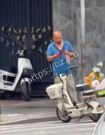 卖红薯为价格吵架