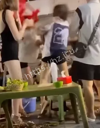 当街发飙打架