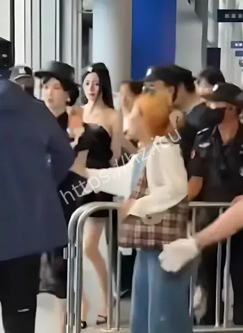 程儿遇男子持刀袭击