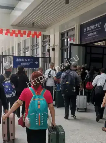 老挝中国工人包养情人