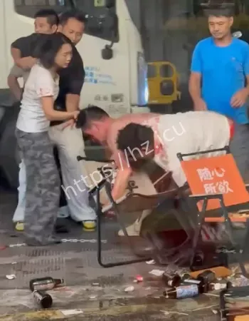 被打得头破血流
