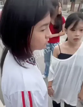 精神小妹霸凌事件