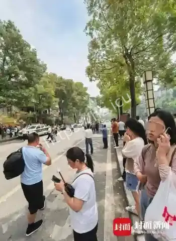 重庆彭水山体深夜崩塌