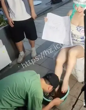 现场顾客络绎不绝