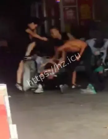 现场一片混乱